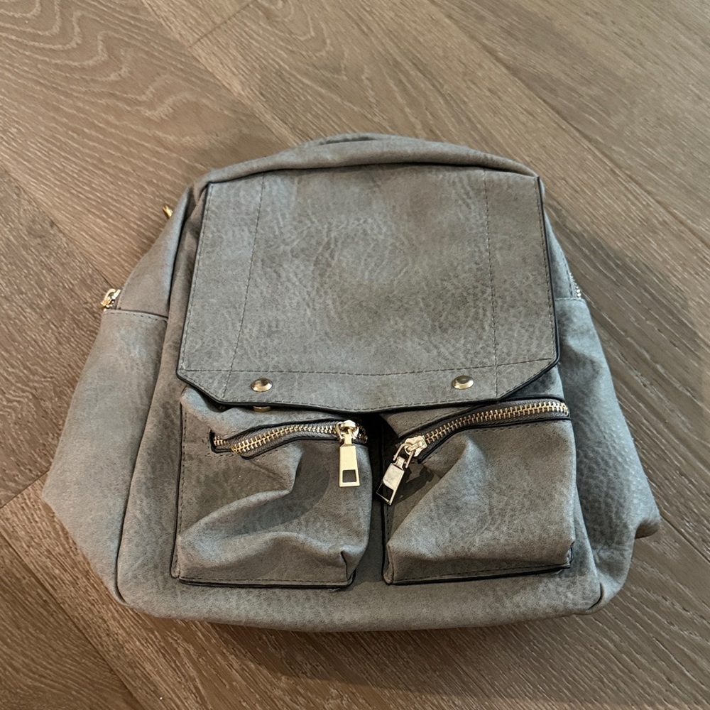 Femina grey leather bag. NWT.